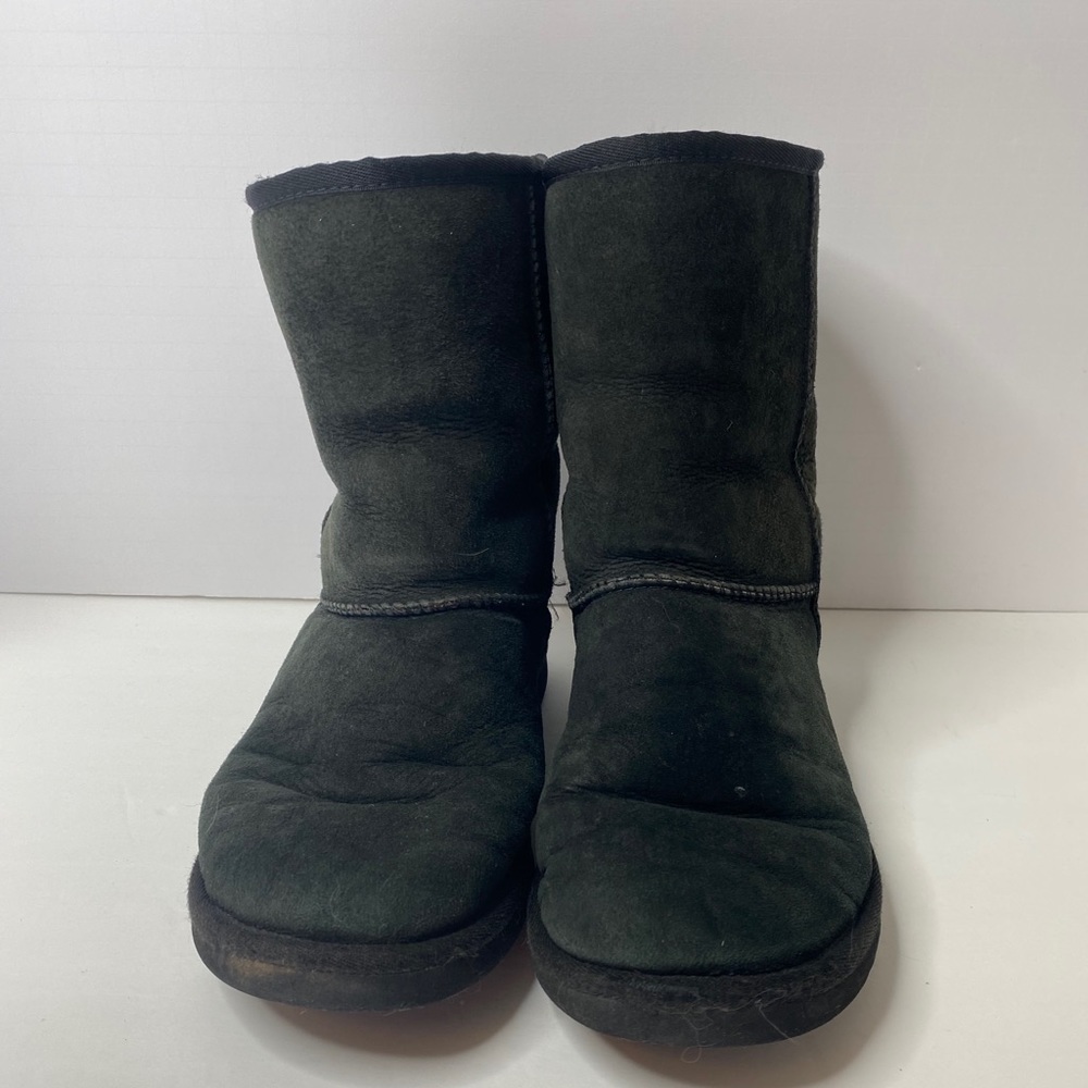 Ugg classic short boots